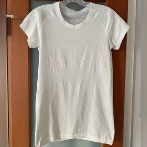 Lululemon Swiftly Tech Short Sleeve Shirt 2.0